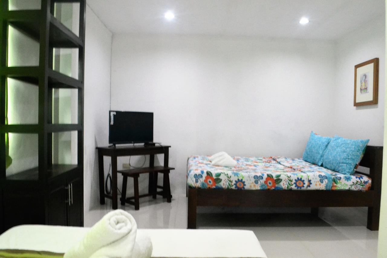 Hotel Lola Natividad Vigan Buitenkant foto